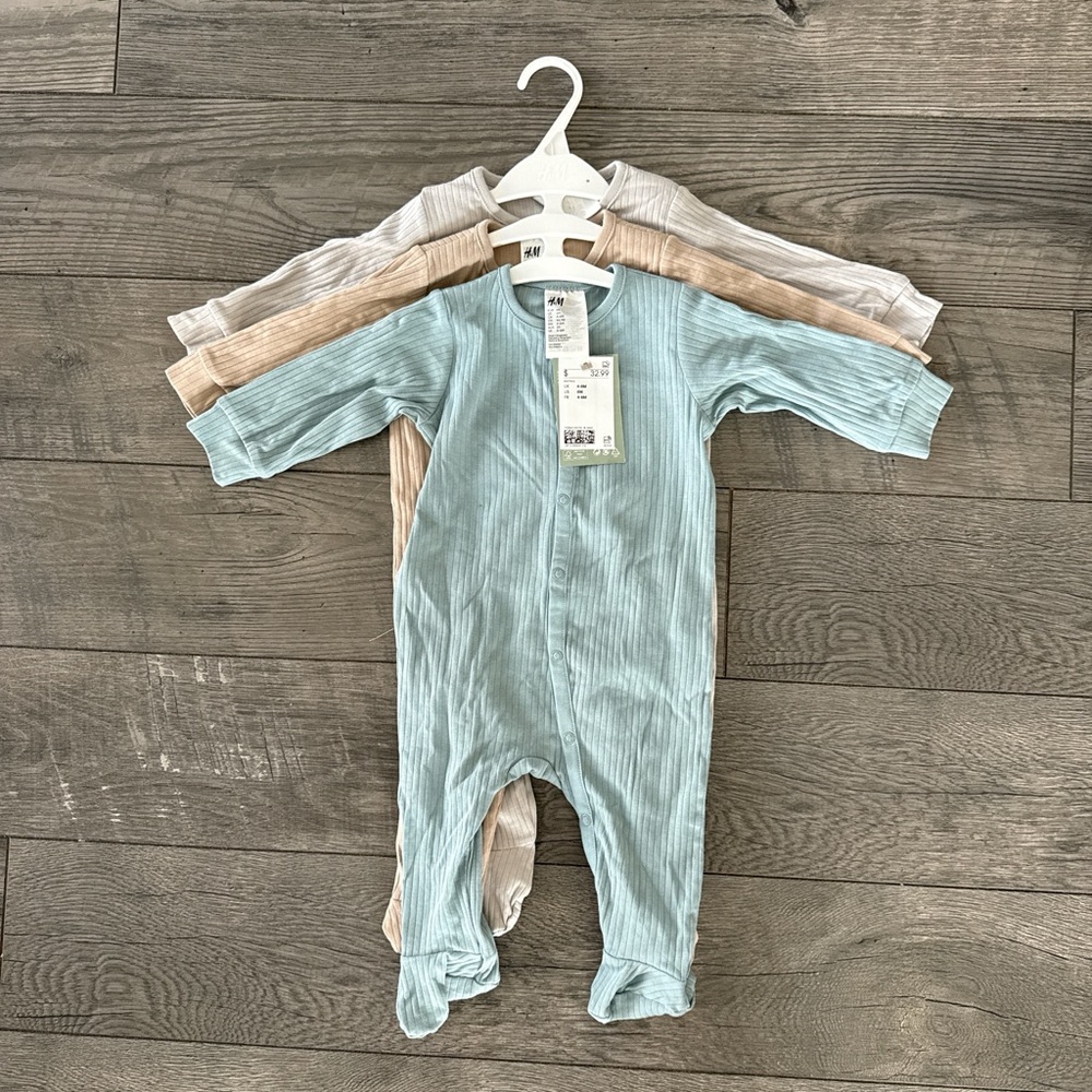 NWT H&M Infant Sleepers